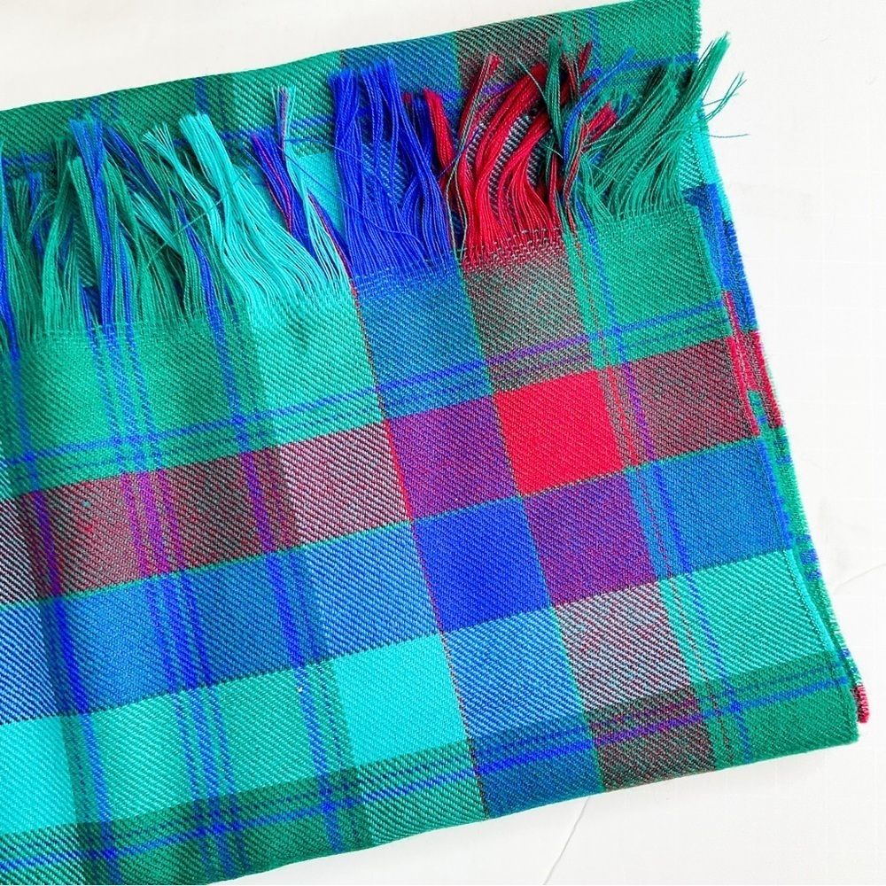 VINTAGE Wool Tartan Plaid Scarf Green Blue Red Fringe Scottish Style